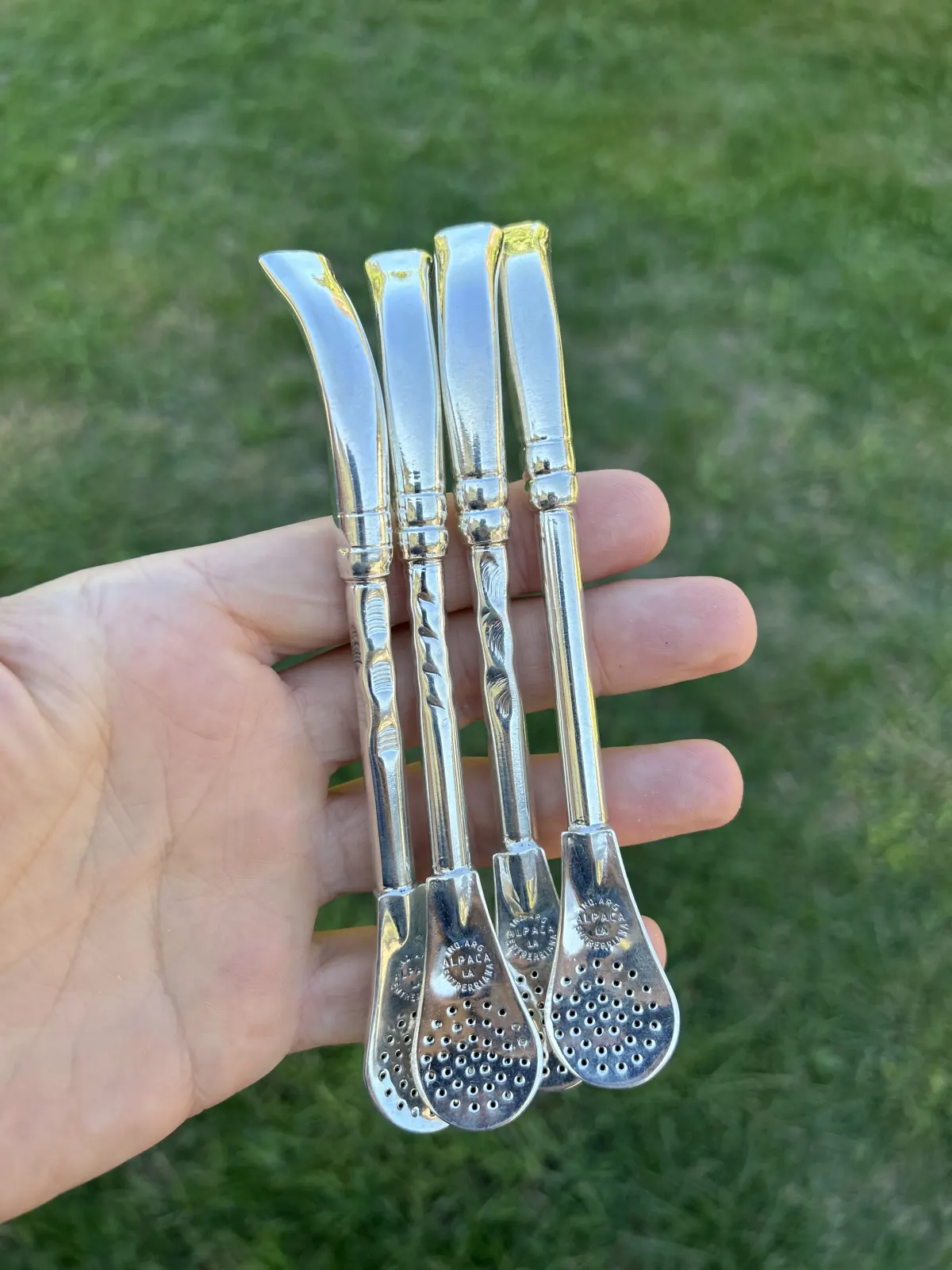 Silver-plated alpaca pico de loro bombillas, plain and patterned